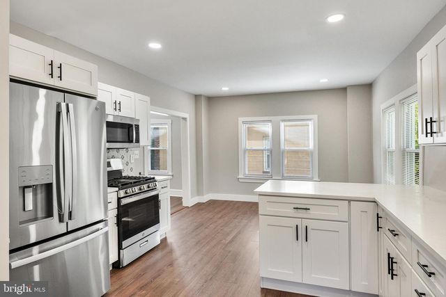 16 MOORE AVE, Cherry Hill, NJ 08034