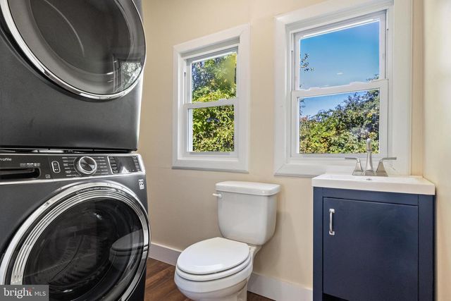 16 MOORE AVE, Cherry Hill, NJ 08034