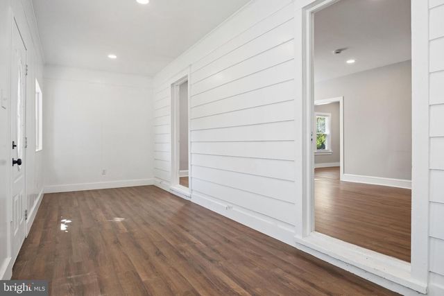 16 MOORE AVE, Cherry Hill, NJ 08034