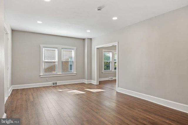 16 MOORE AVE, Cherry Hill, NJ 08034