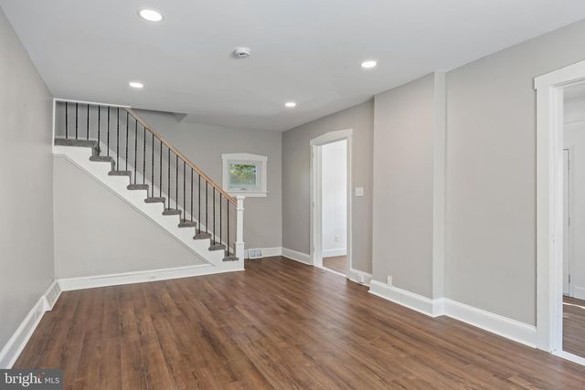 16 MOORE AVE, Cherry Hill, NJ 08034