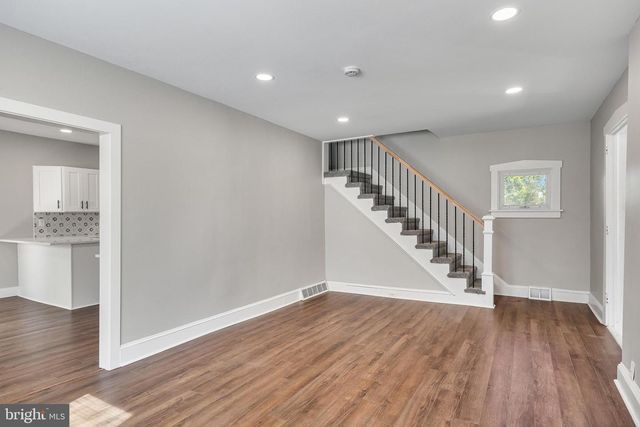 16 MOORE AVE, Cherry Hill, NJ 08034