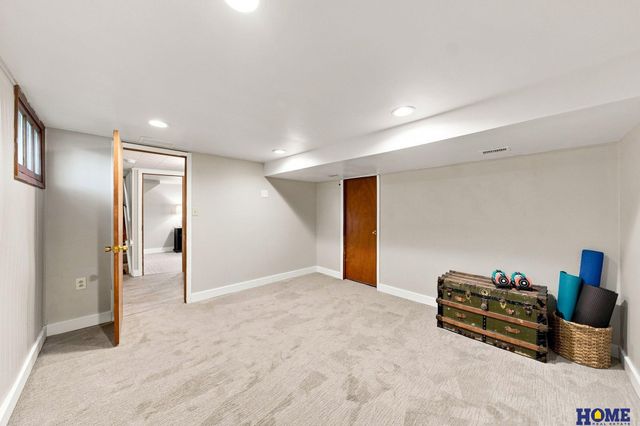 1151 Idylwild Drive, Lincoln, NE 68503