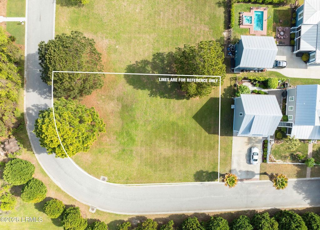 8 Stoney Island Drive, Beaufort, SC 29907