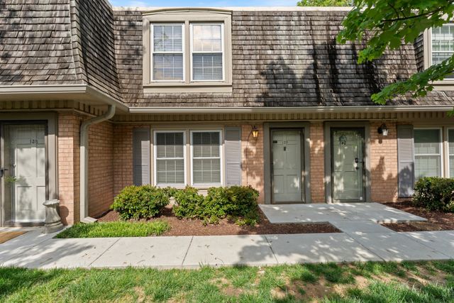 3000 Hillsboro Pike Apt 139, Nashville, TN 37215