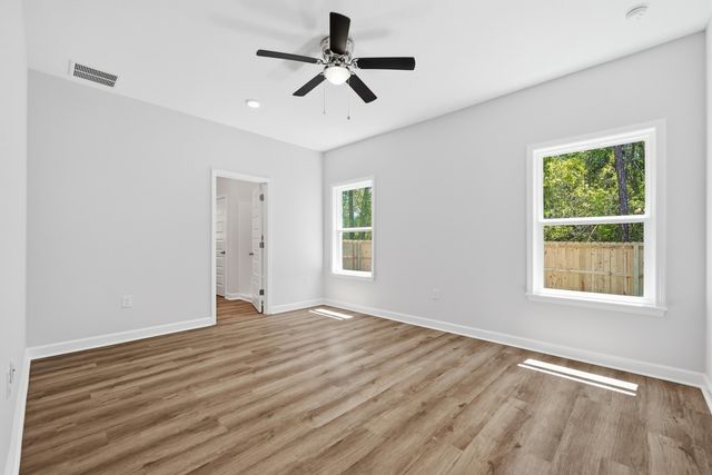 111 Sandhill Court, Freeport, FL 32439