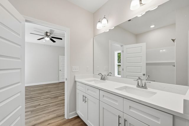 111 Sandhill Court, Freeport, FL 32439