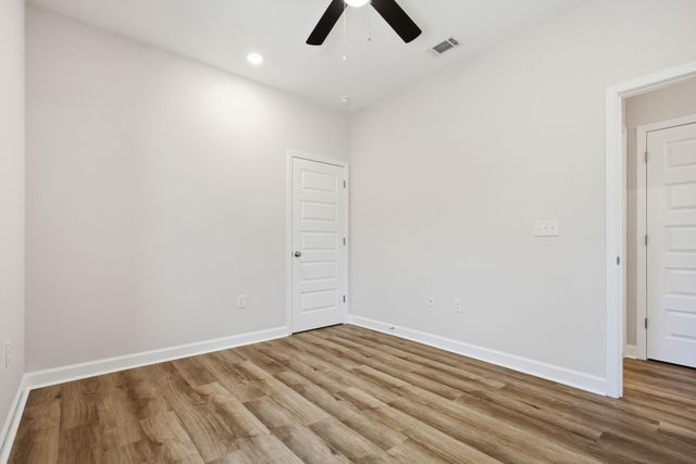 111 Sandhill Court, Freeport, FL 32439