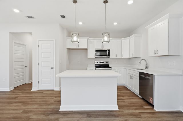 111 Sandhill Court, Freeport, FL 32439