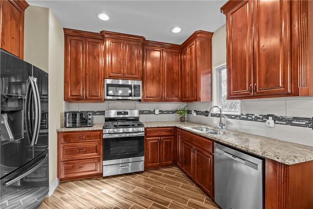 2214 Ruby Dr, Corpus Christi, TX 78414