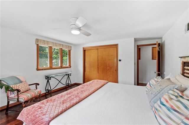 425 S Woodland Drive, Kansas City, MO 64118
