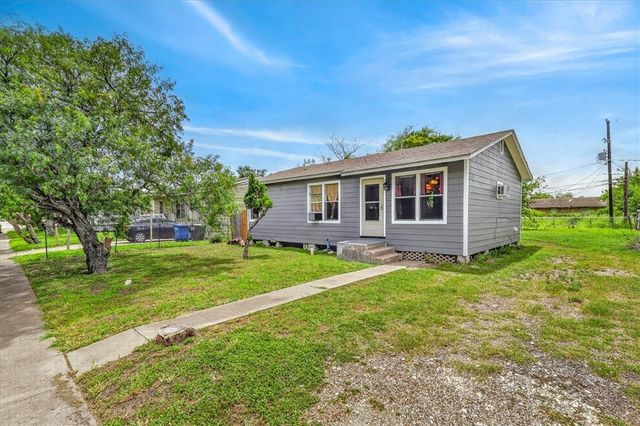 5329 Alaniz Dr, Corpus Christi, TX 78415