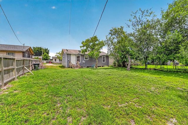 5329 Alaniz Dr, Corpus Christi, TX 78415