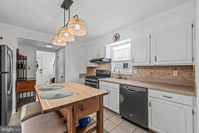 5611 OAKLAND RD, Baltimore, MD 21227