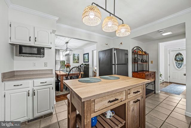 5611 OAKLAND RD, Baltimore, MD 21227