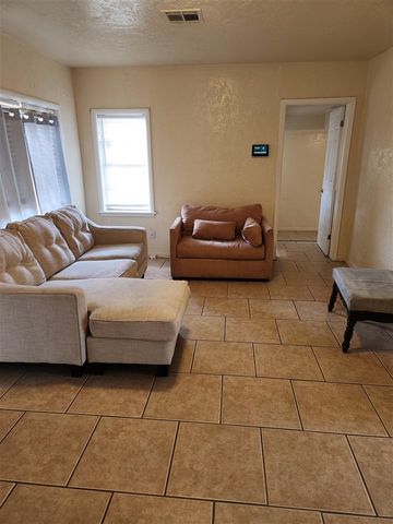 1403 NW Taft, Lawton, OK 73507