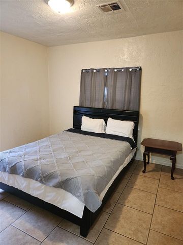 1403 NW Taft, Lawton, OK 73507