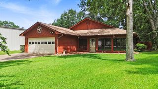 2101 Bush Drive, Huntsville, TX 77320