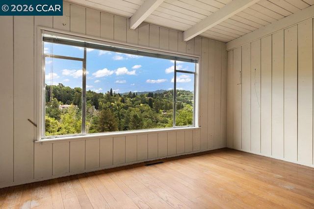 126 La Espiral, Orinda, CA 94563