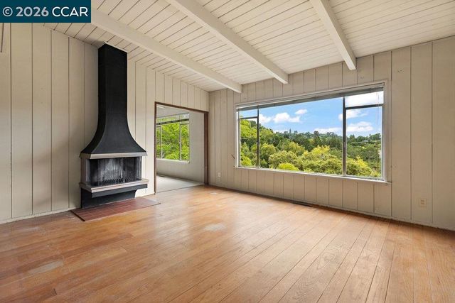 126 La Espiral, Orinda, CA 94563