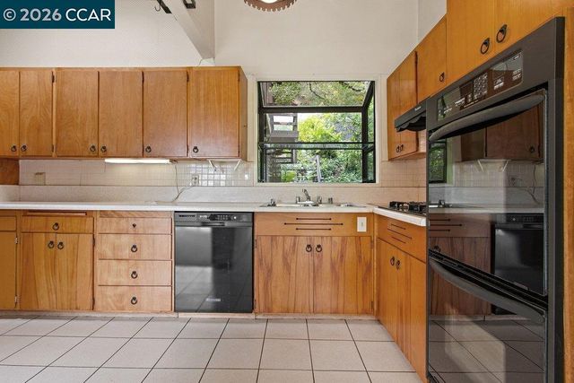 126 La Espiral, Orinda, CA 94563
