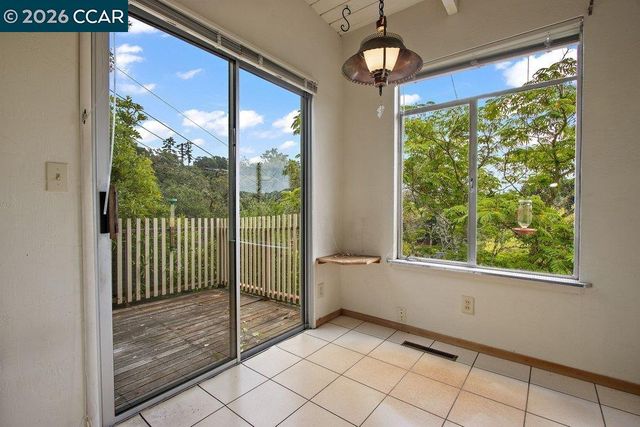 126 La Espiral, Orinda, CA 94563