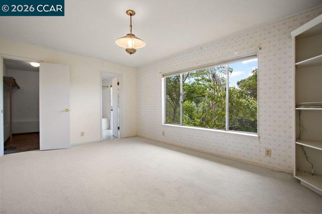 126 La Espiral, Orinda, CA 94563