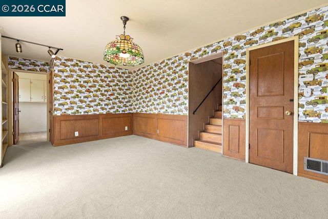 126 La Espiral, Orinda, CA 94563