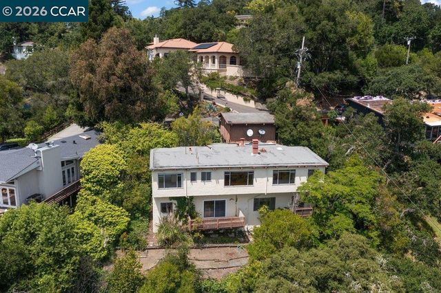 126 La Espiral, Orinda, CA 94563