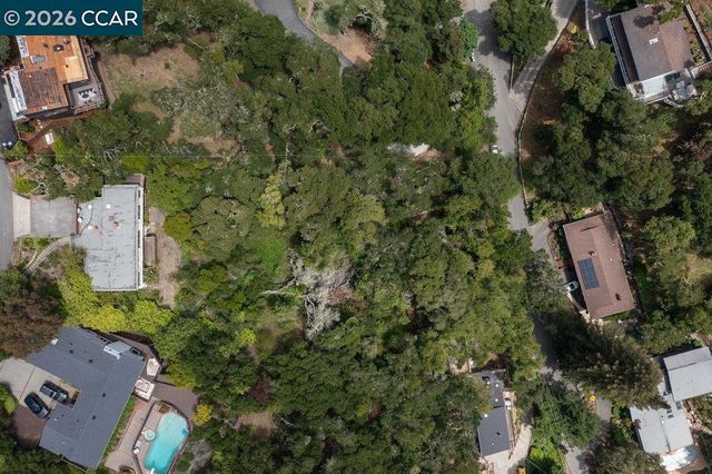 126 La Espiral, Orinda, CA 94563