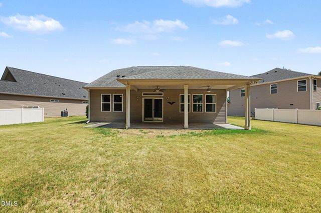 3049 Willow Ranch Drive, Fuquay Varina, NC 27526
