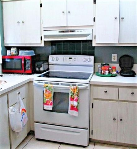 2451 NW 41st Ave 302, Lauderhill, FL 33313