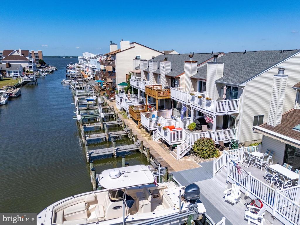 Image 10 of property listing at 721-B 94TH ST #JJ2, Ocean City, MD 21842