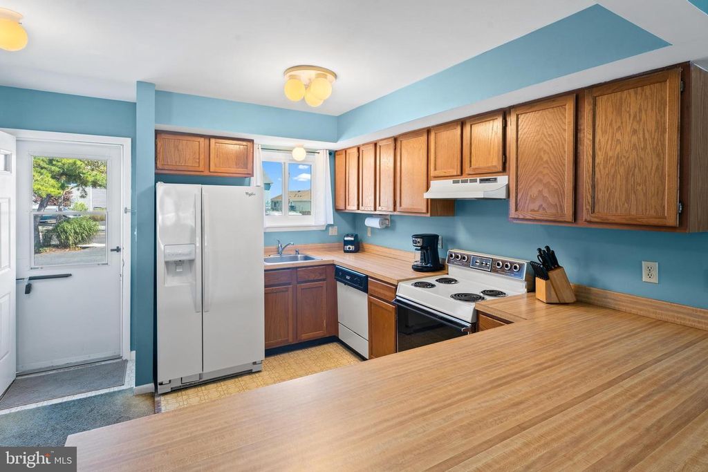 Image 24 of property listing at 721-B 94TH ST #JJ2, Ocean City, MD 21842