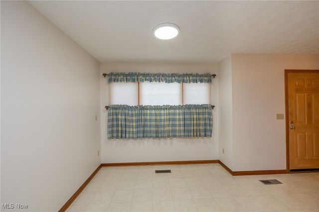 587 Thornberry Lane, Brunswick, OH 44212