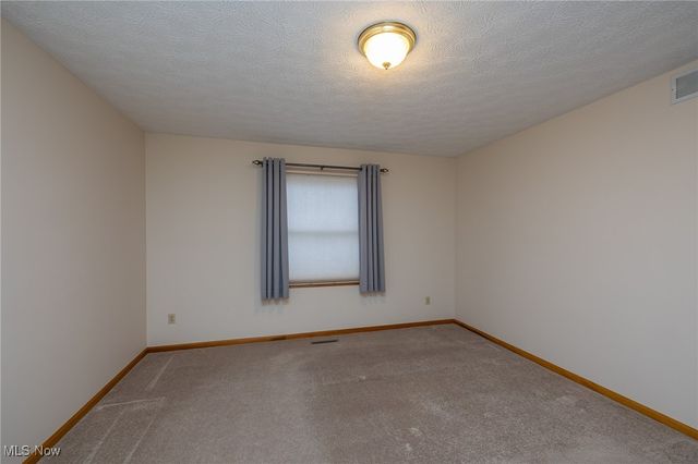 587 Thornberry Lane, Brunswick, OH 44212