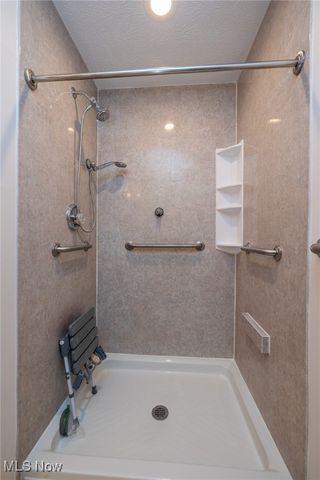 587 Thornberry Lane, Brunswick, OH 44212