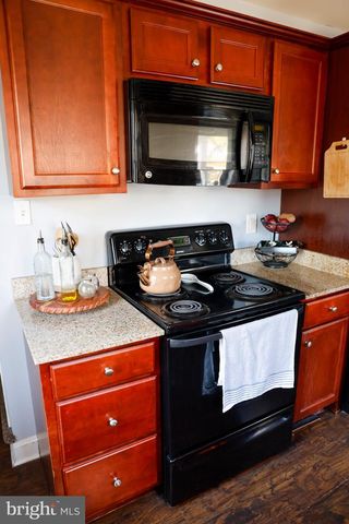 1020 N QUEEN, York, PA 17404
