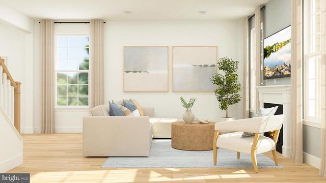 10 TURGYAN DR, Bordentown, NJ 08505