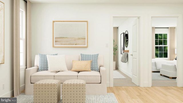 10 TURGYAN DR, Bordentown, NJ 08505