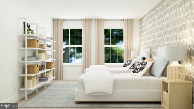 10 TURGYAN DR, Bordentown, NJ 08505