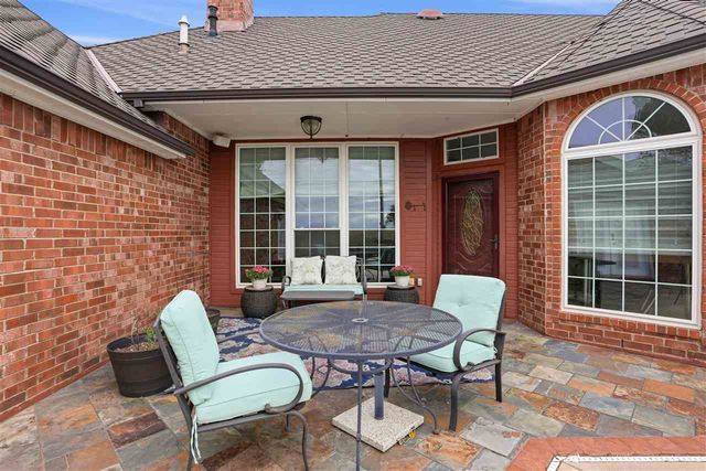 21 NW Pleasant View Ridge, Lawton, OK 73505