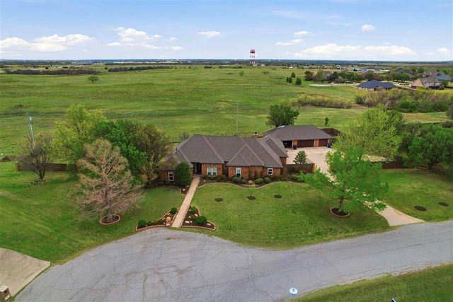 21 NW Pleasant View Ridge, Lawton, OK 73505