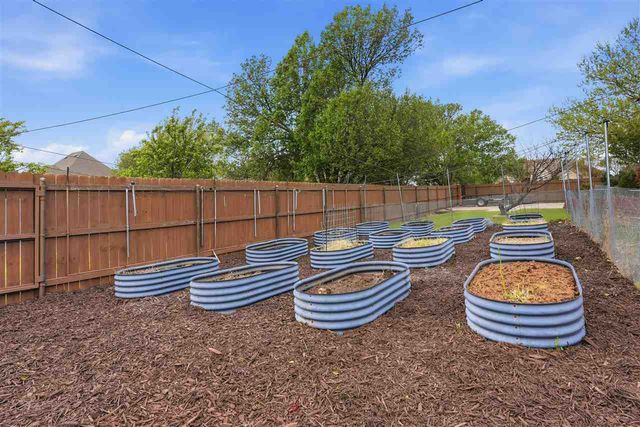 21 NW Pleasant View Ridge, Lawton, OK 73505