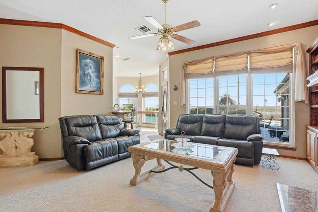 21 NW Pleasant View Ridge, Lawton, OK 73505