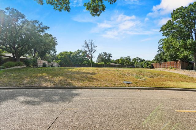 6263 Preston Creek Drive, Dallas, TX 75240