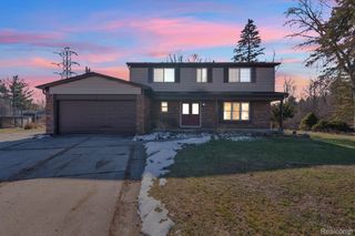 3489 Riverview Court, Wayne, MI 48184