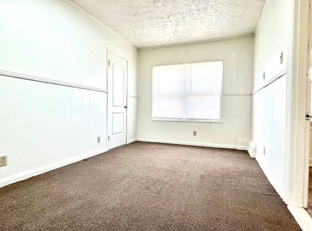 1604 E 9th, Hopkinsville, KY 42240