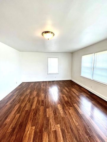 1604 E 9th, Hopkinsville, KY 42240