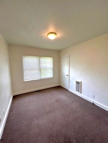 1604 E 9th, Hopkinsville, KY 42240